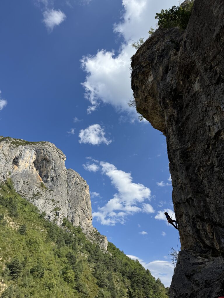 En pleine réflexion à Orpierre - Hautes-Alpes